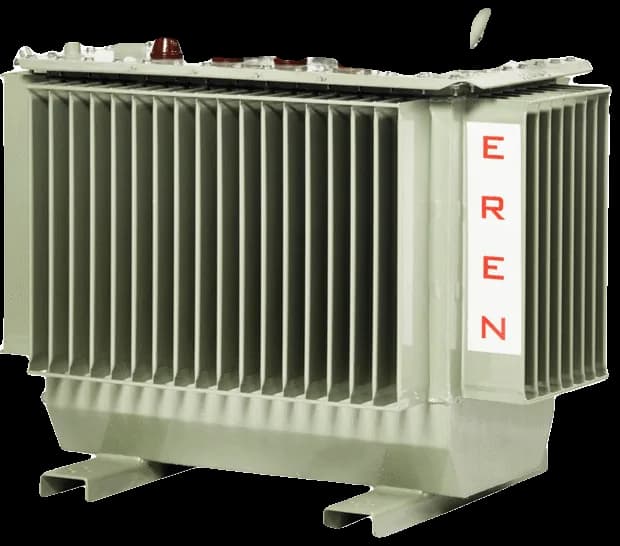Uljni distributivni transformator sa ekspanzionim sudom (konzervatorom) — otvoren prema atmosferi, sa lakim pristupom za održavanje.